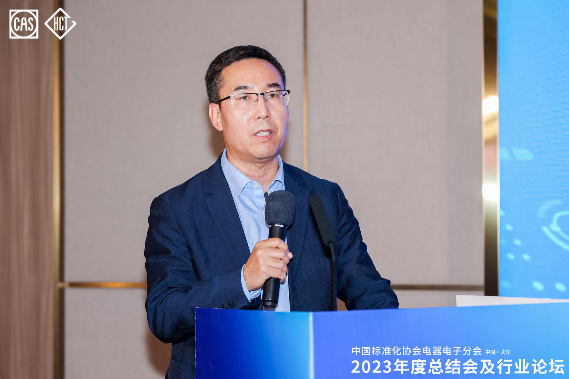 张秀春1.jpg 张秀春1.jpg