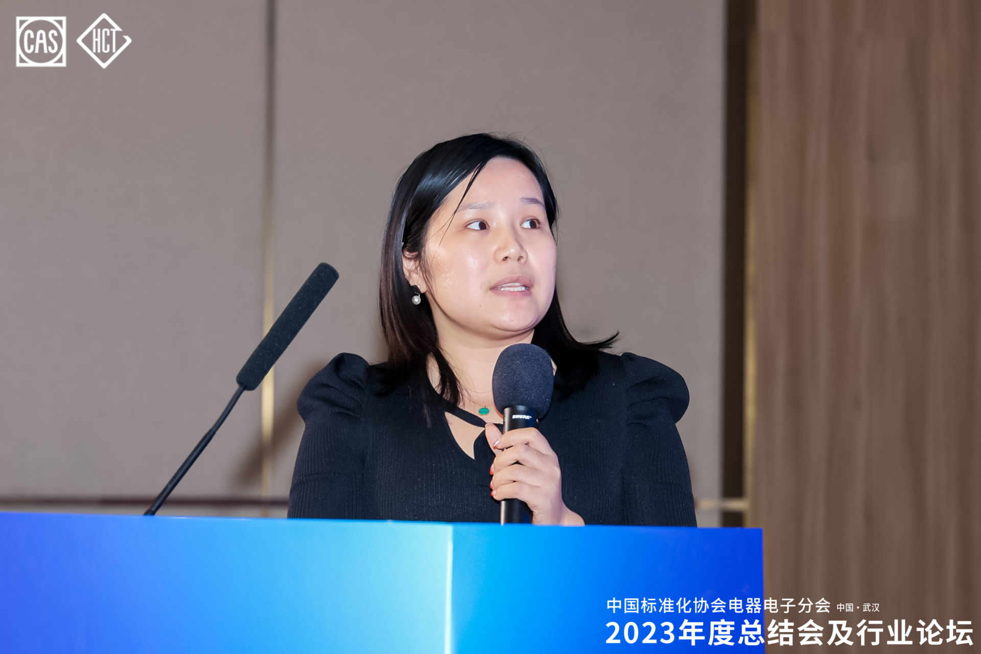 李婷婷.jpg 李婷婷.jpg